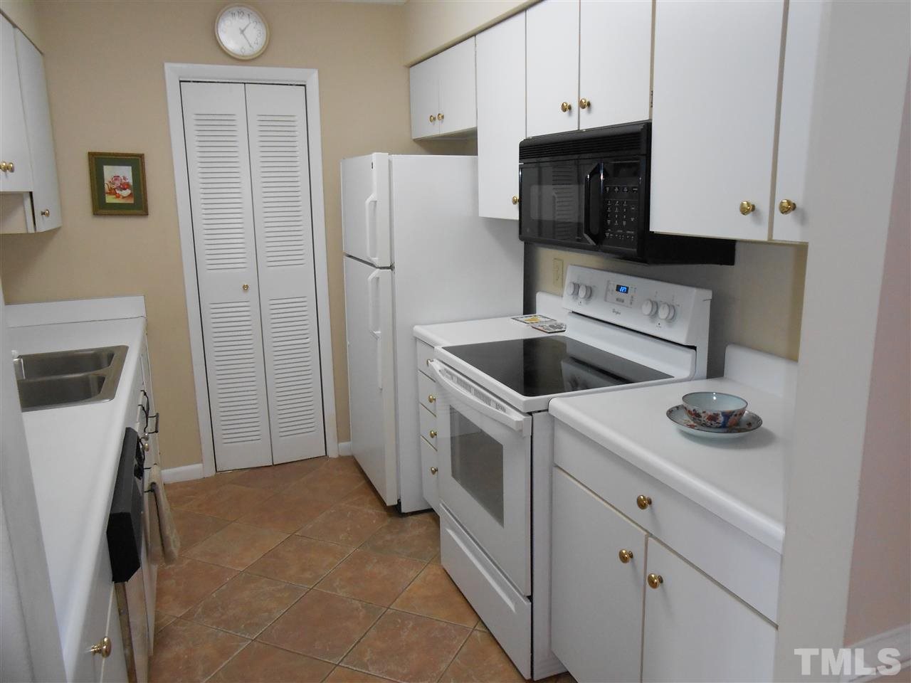 4523 Edwards Mill Road, Unit C Raleigh, NC 27612 - Photo 7 of 25