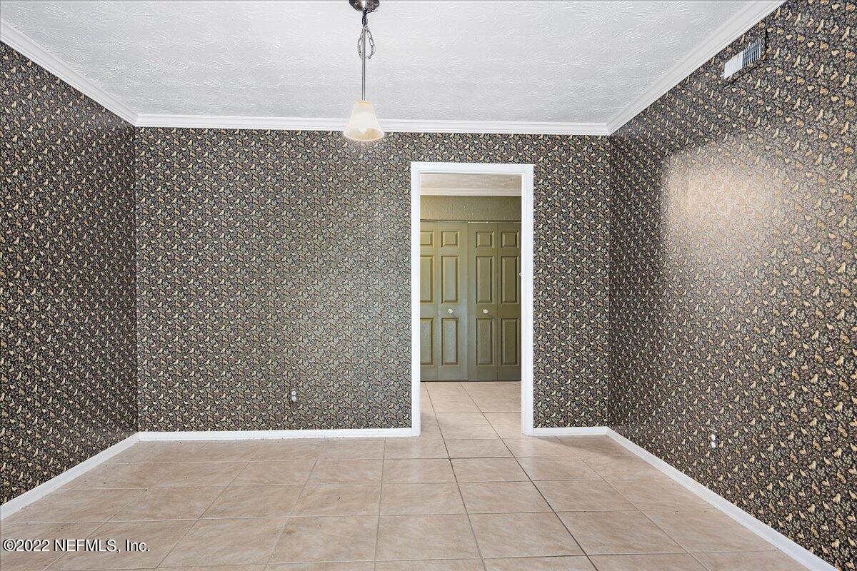 4915 Baymeadows Road, Unit 2B Jacksonville, FL 32217 - Photo 4 of 17 03-Dining Room