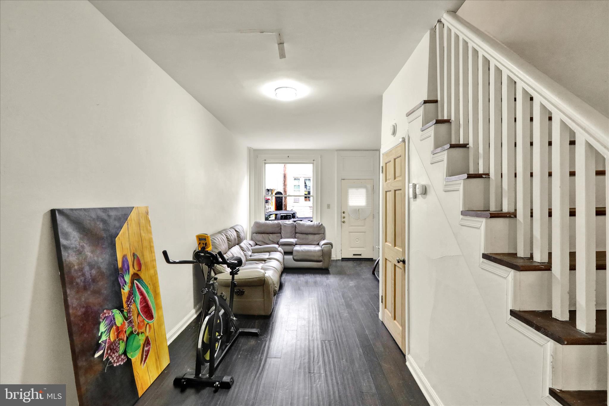 726 Locust Street Reading, PA 19604 - Photo 6 of 23 360_9270