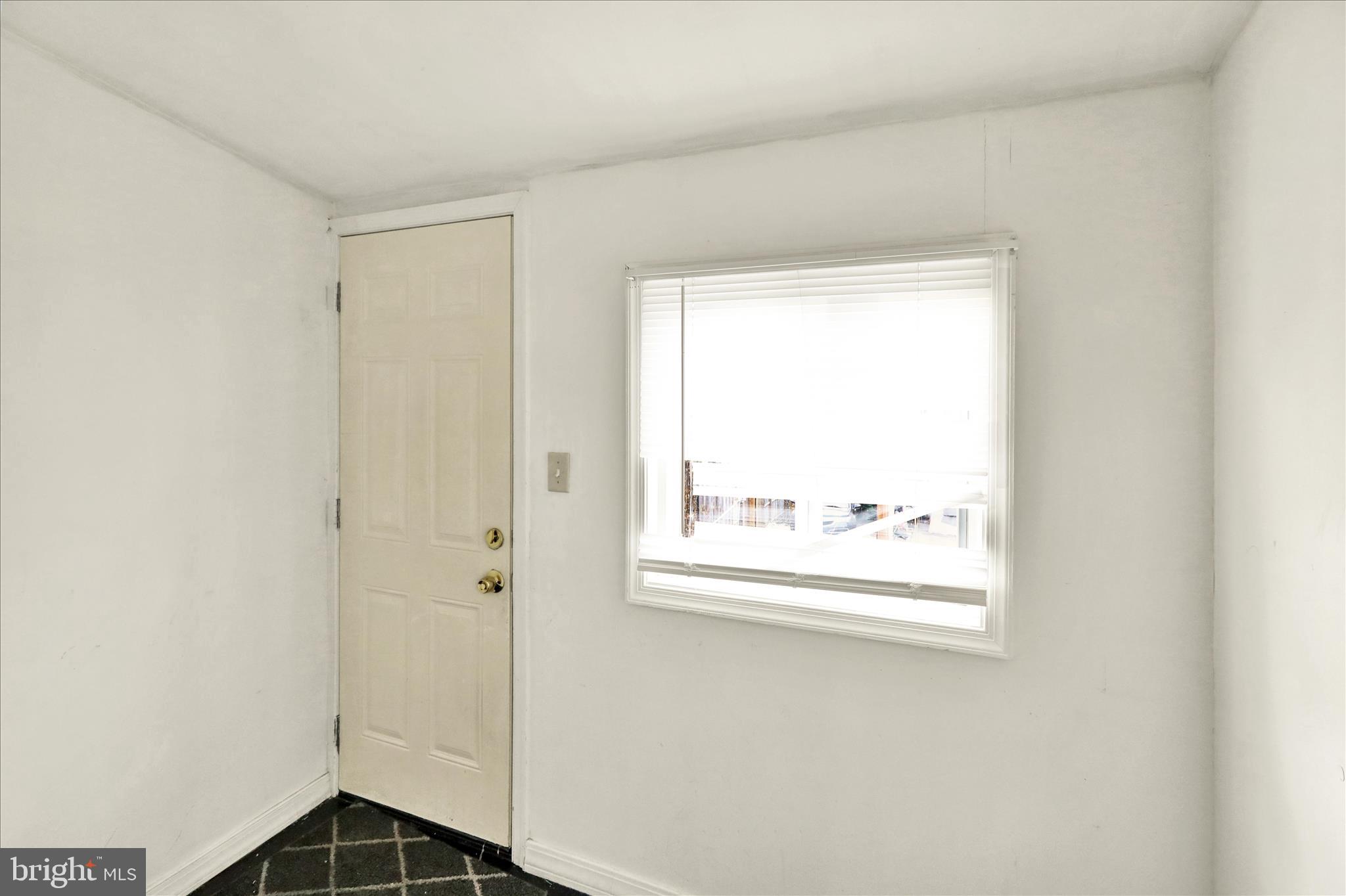 726 Locust Street Reading, PA 19604 - Photo 10 of 23 360_9290