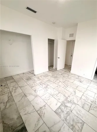 $3,150 | 922 Jefferson Avenue, Unit 6, Miami Beach, FL 33139