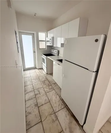 $3,150 | 922 Jefferson Avenue, Unit 6, Miami Beach, FL 33139