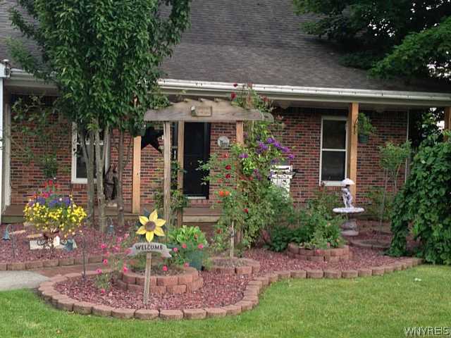 3376 Broadway Road Alexander, NY 14005 - Photo 1 of 1 Exterior Front