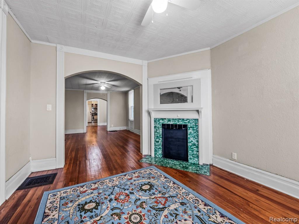 1789 Field Street Detroit, MI 48214 - Photo 35 of 49