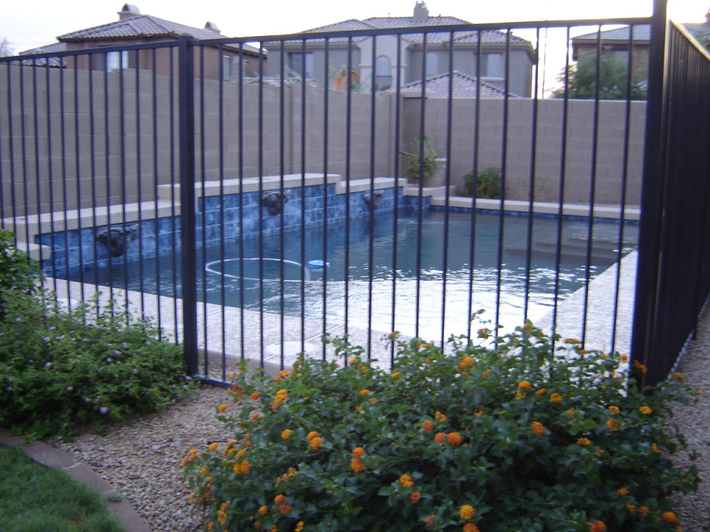 3965 East Hashknife Road Phoenix, AZ 85050 - Photo 4 of 13 fence