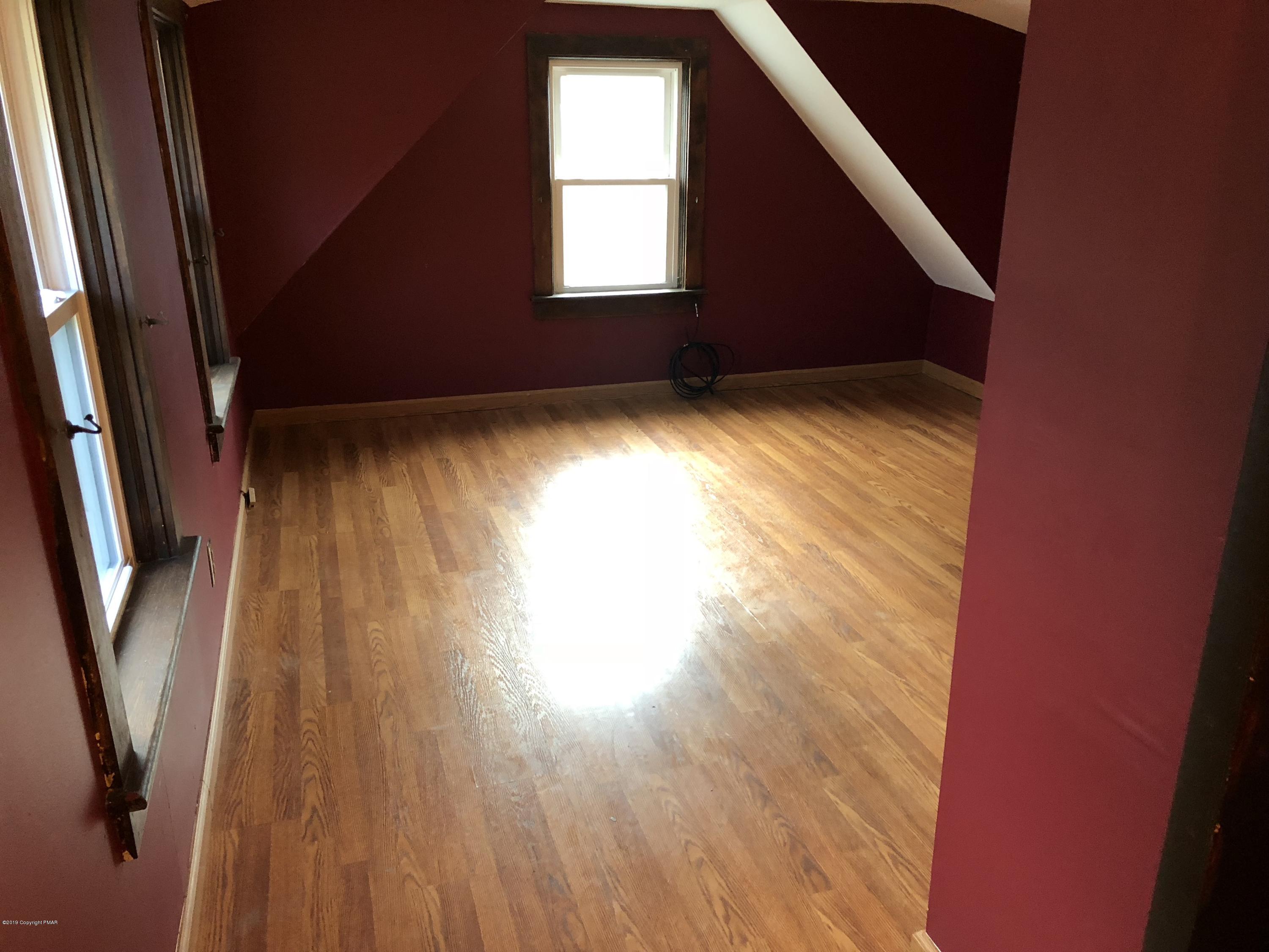 129 Pelak Road Stroudsburg, PA 18360 - Photo 21 of 41 IMG_4109