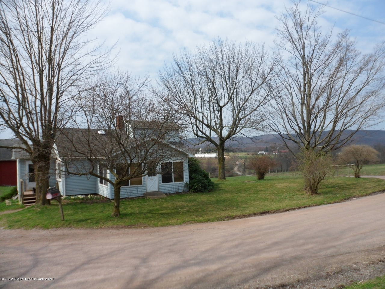 437 North Baker Road Waymart, PA 18472 - Photo 11 of 22
