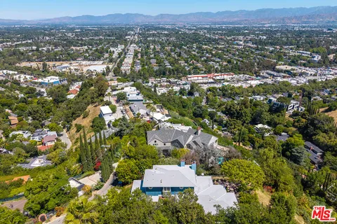 $1,699,999 | 3661 Sunswept Drive, Studio City, CA 91604