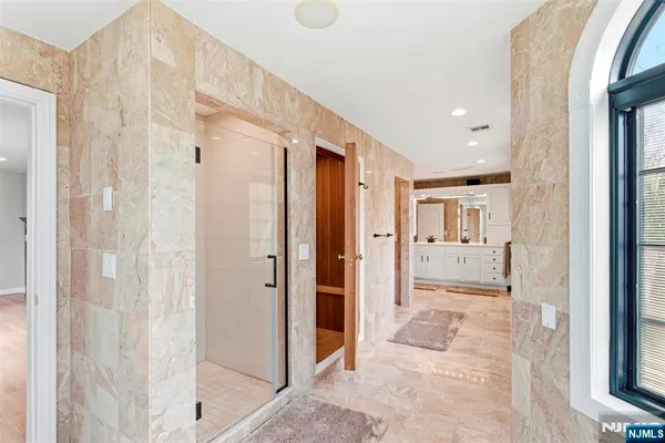 $2,200,000 | 9 Condit Road, Mountain Lakes, NJ 07046