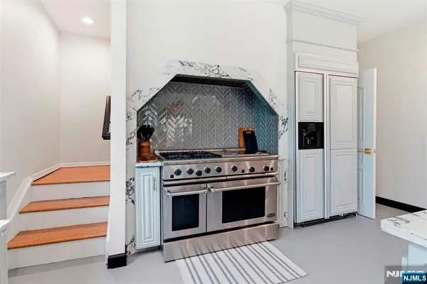 $2,200,000 | 9 Condit Road, Mountain Lakes, NJ 07046