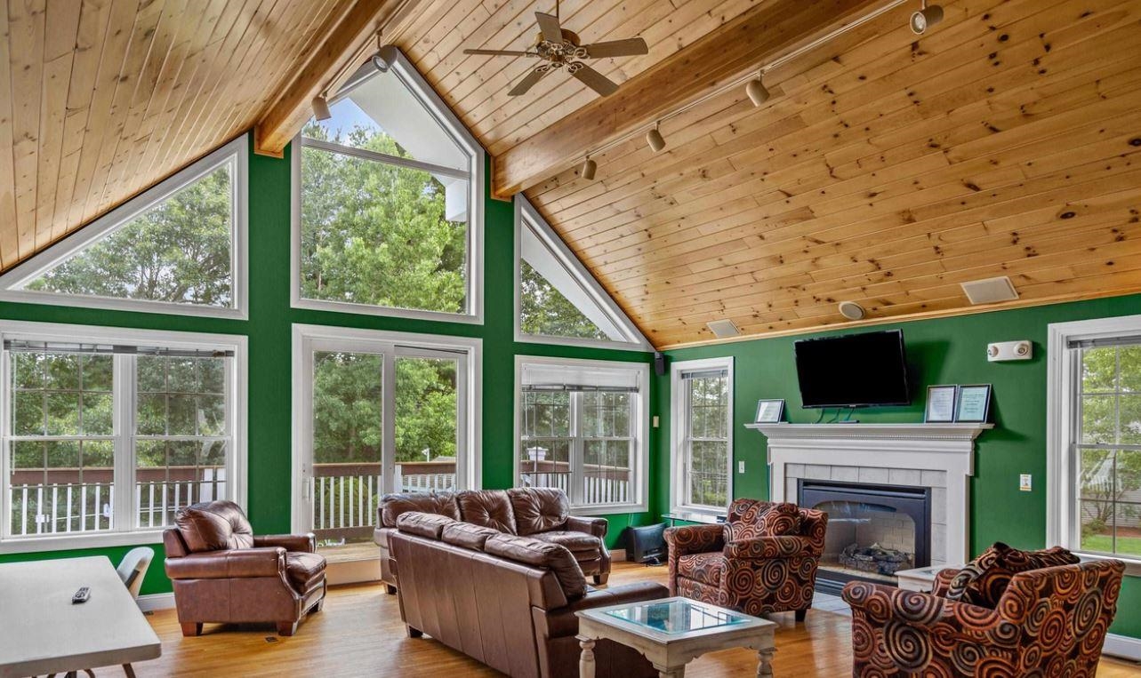 66 Reed Drive Bedford, NH 03110 - Photo 3 of 10 Gallery Image 3