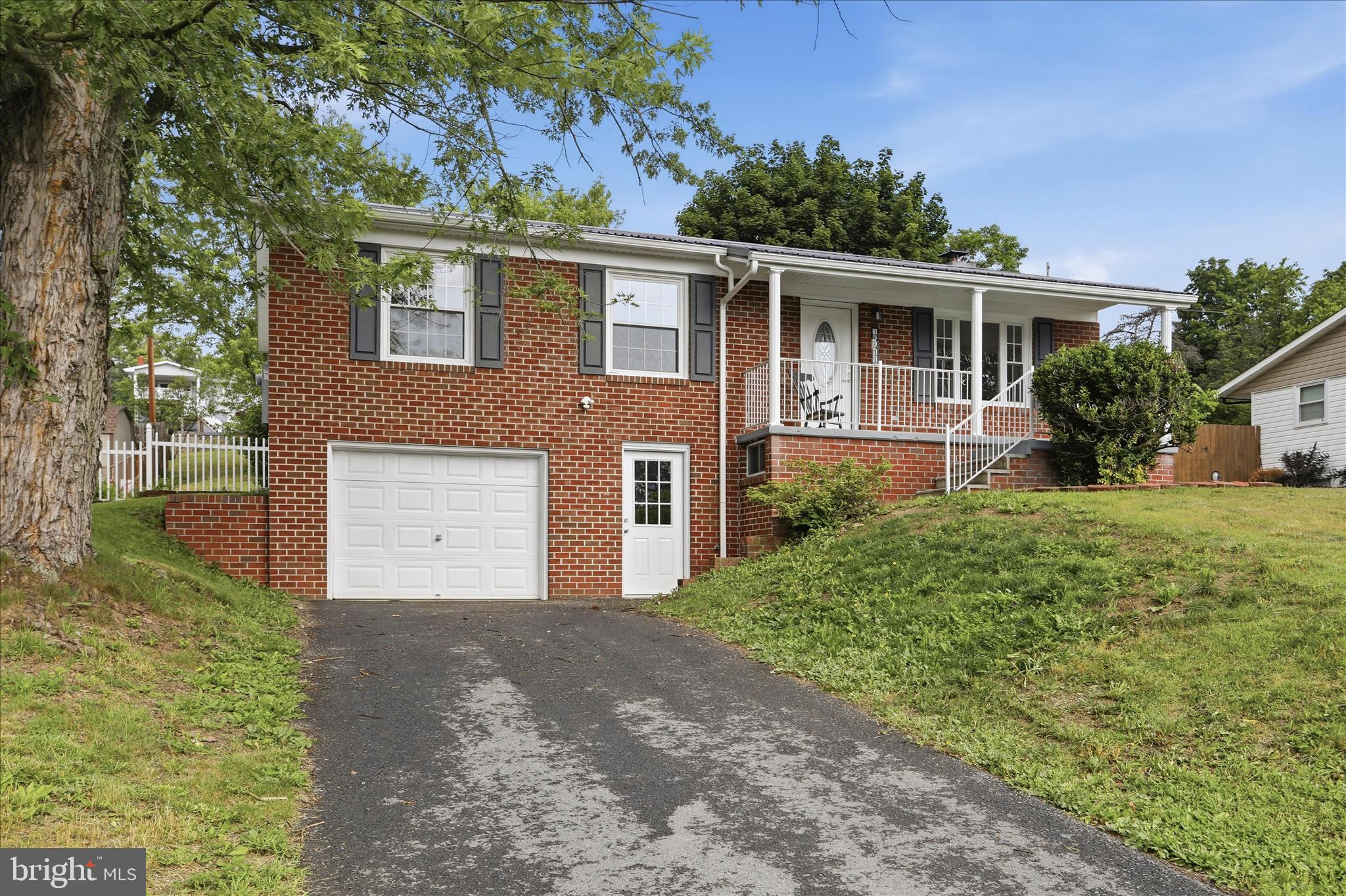 15411 Shamrock Road Southwest Cumberland, MD 21502 - Photo 3 of 38