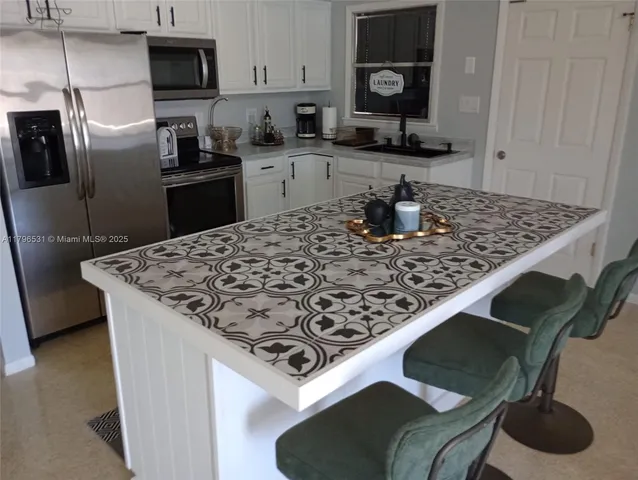 $2,650 | 368 Tihami Road, Venice, FL 34293