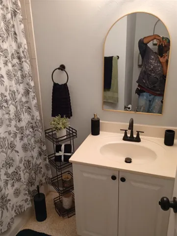 $2,650 | 368 Tihami Road, Venice, FL 34293