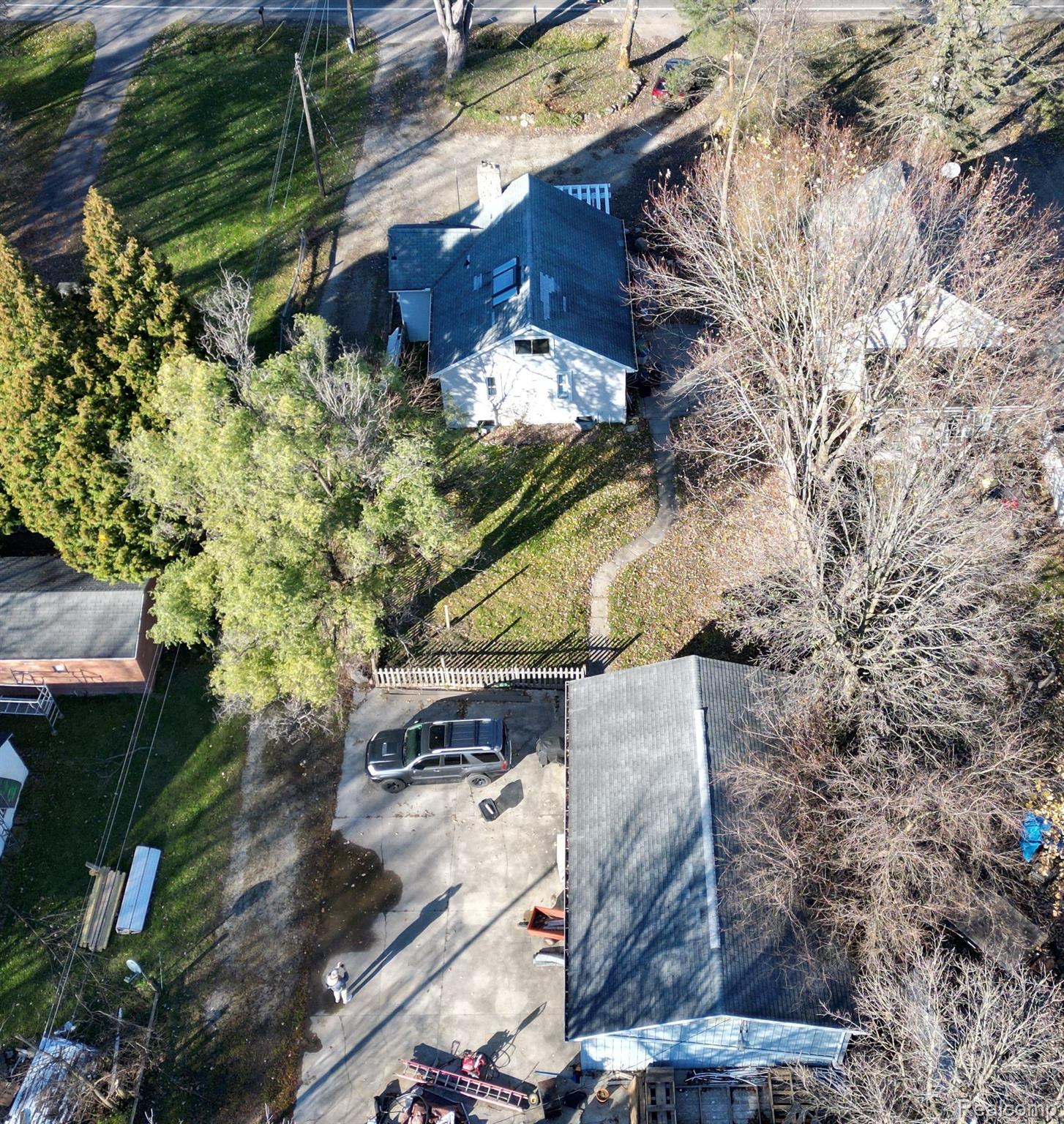 6336 Lapeer Road Burton, MI 48509 - Photo 23 of 30 Gallery Image 23