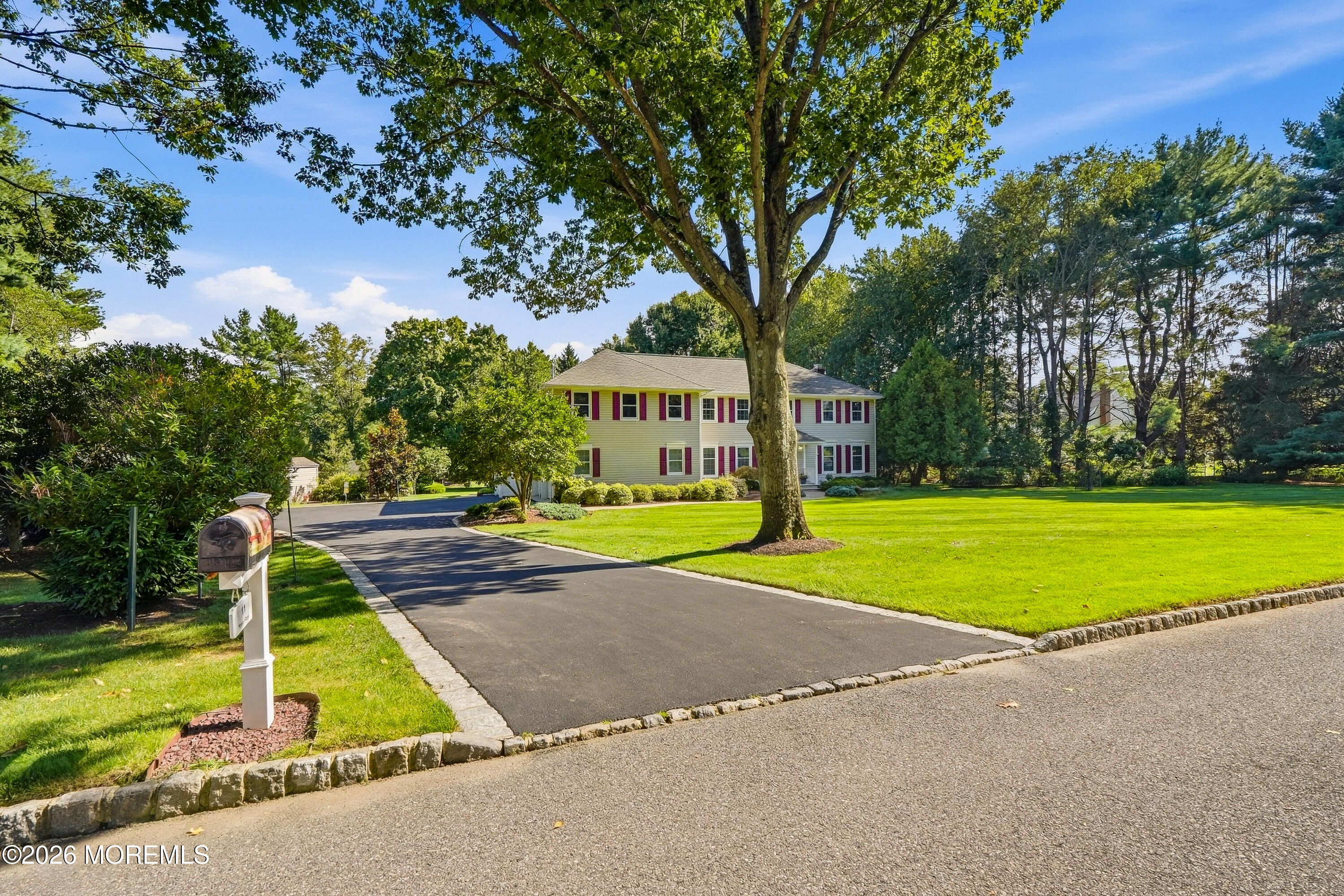 11 Raven Road Colts Neck, NJ 07722 - Photo 7 of 57 022