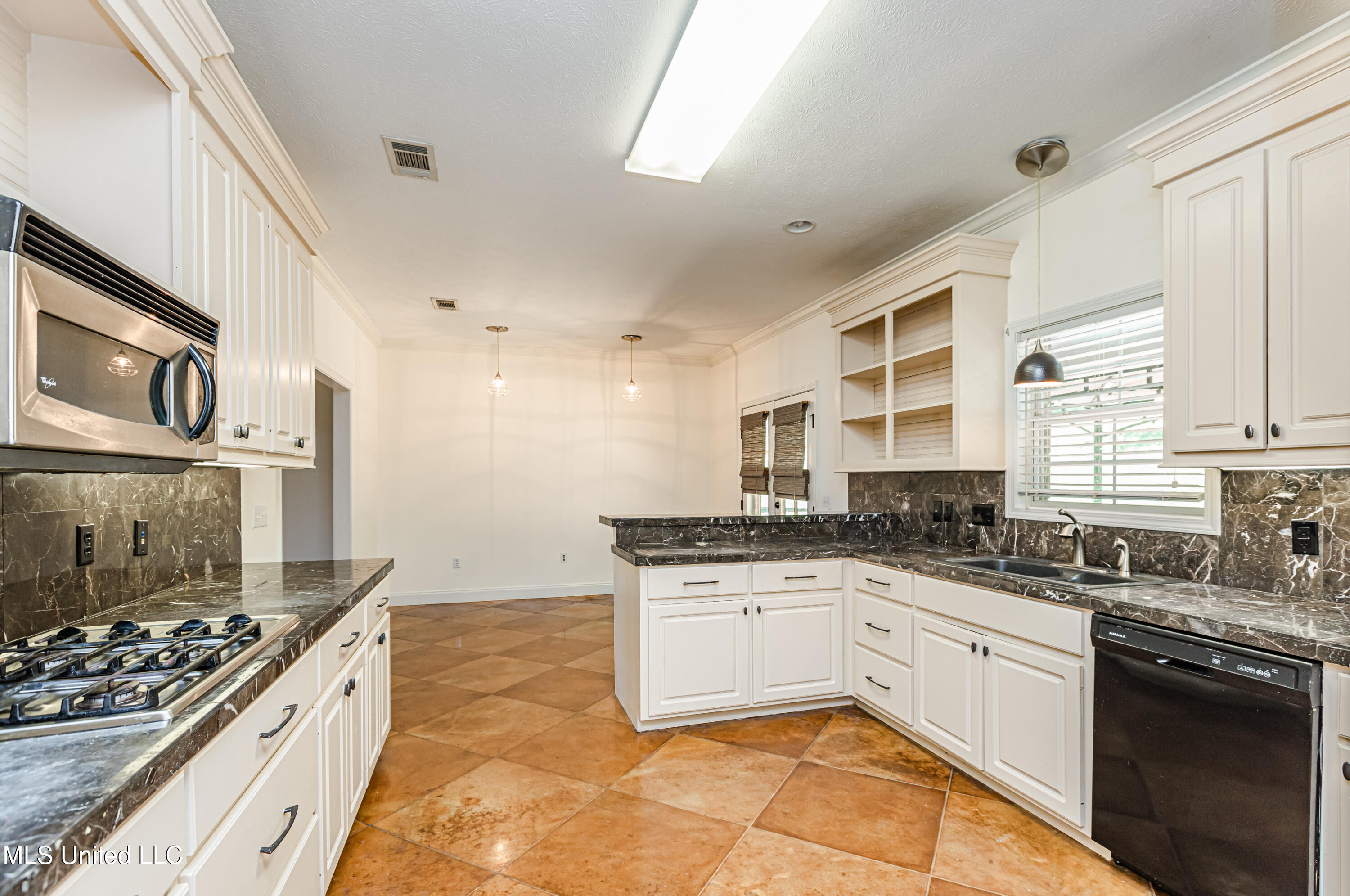 30 Azalea Place Brandon, MS 39047 - Photo 19 of 41 926A7837