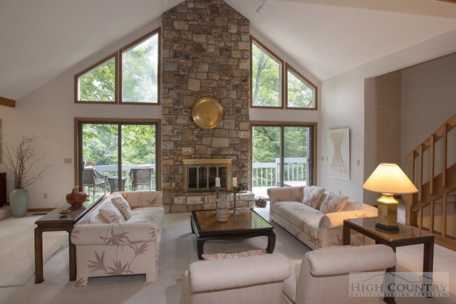 114 Ridge Drive Linville, NC 28646 - Photo 5 of 11 Gallery Image 5