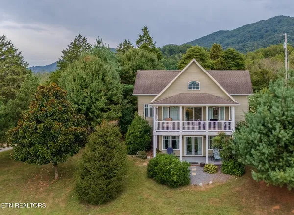 $482,000 | 217 Brantley Acres, Speedwell, TN 37870