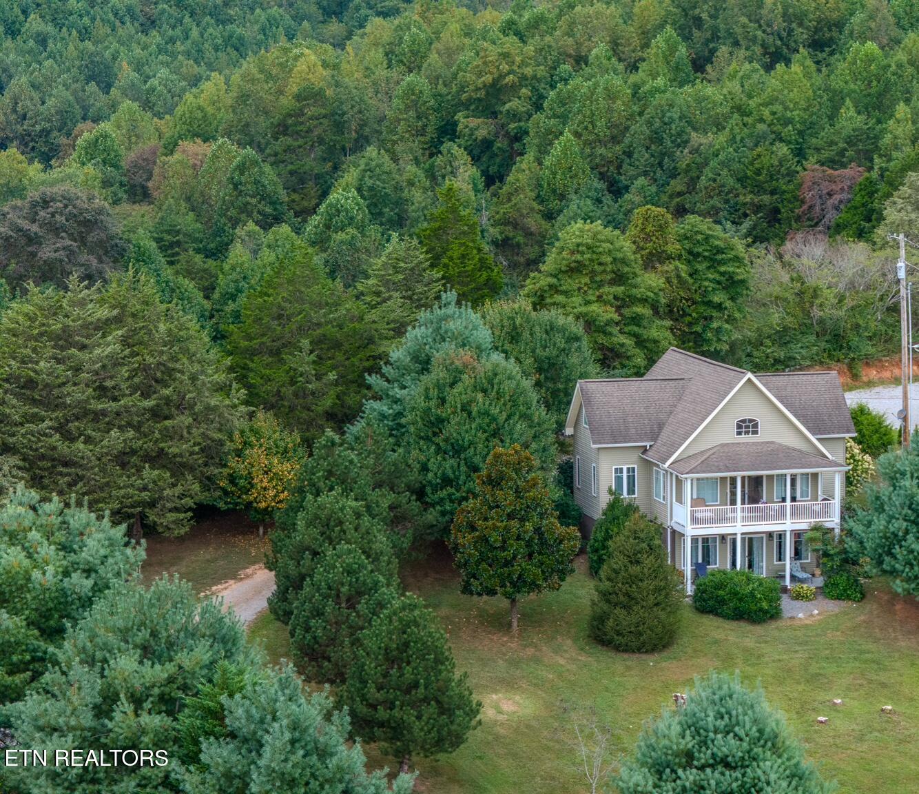 217 Brantley Acres Speedwell, TN 37870 - Photo 2 of 59 DJI_20250902175512_0851_D (1)