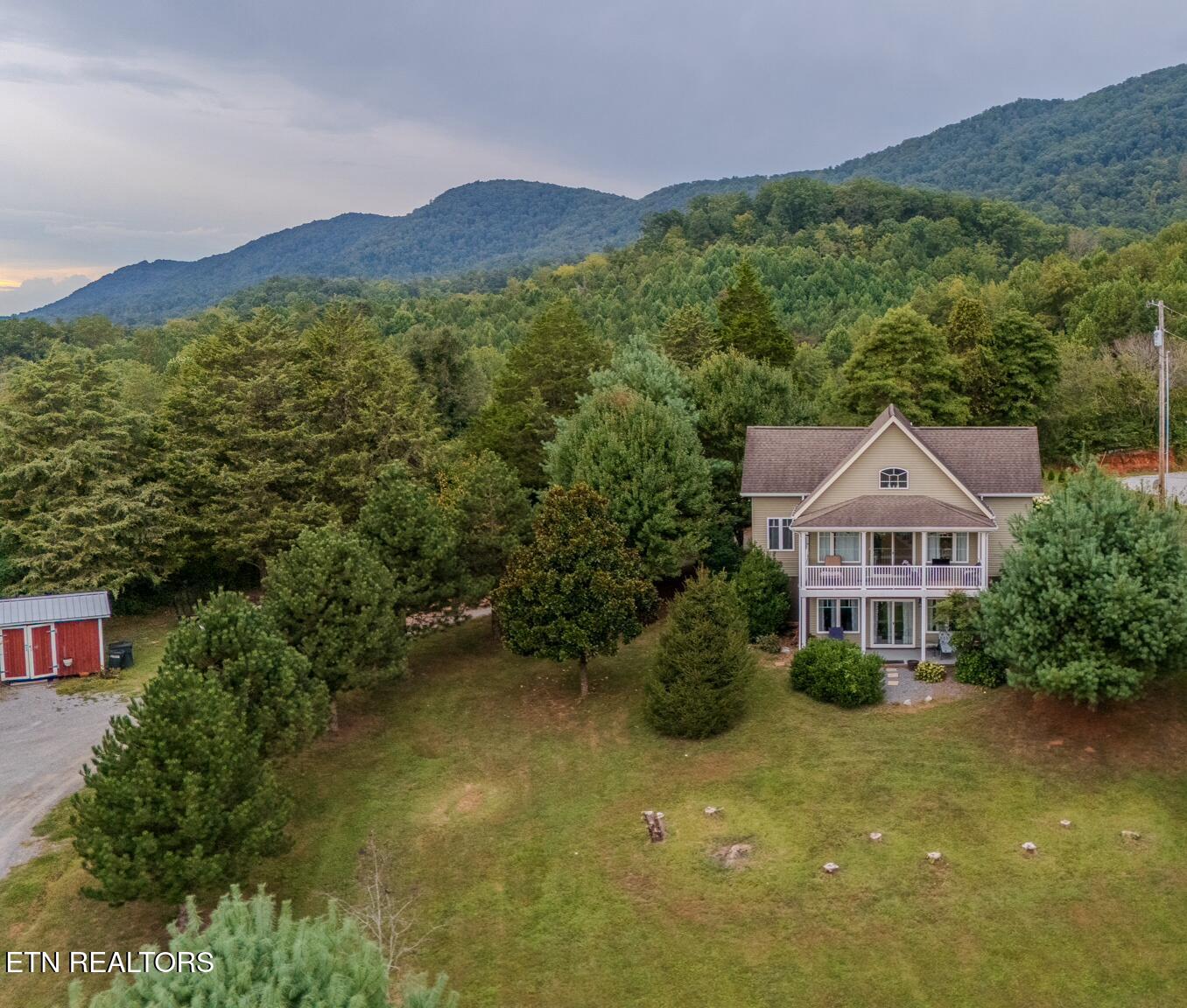 217 Brantley Acres Speedwell, TN 37870 - Photo 4 of 59 DJI_20250902175835_0856_D (1)