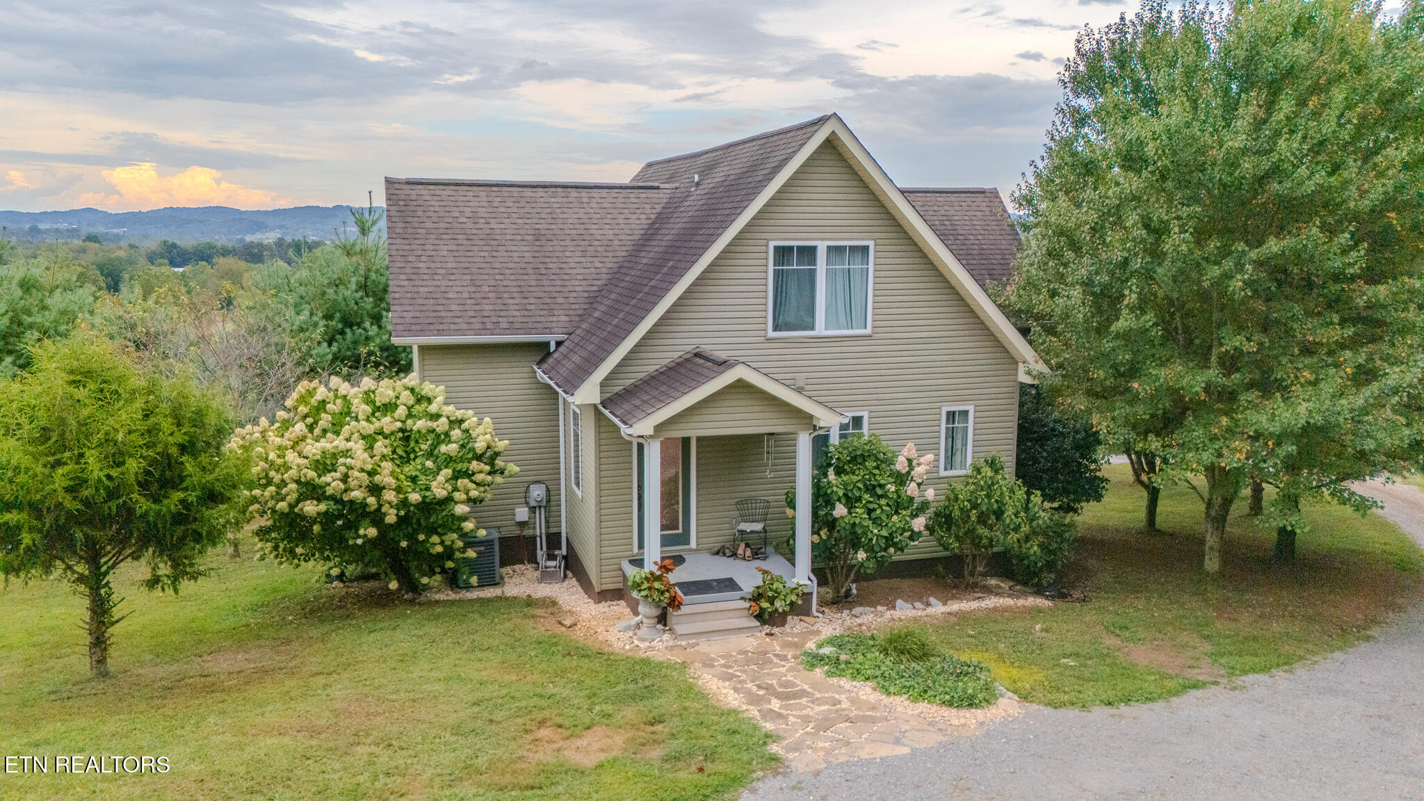 217 Brantley Acres Speedwell, TN 37870 - Photo 7 of 59 DJI_20250902175245_0847_D