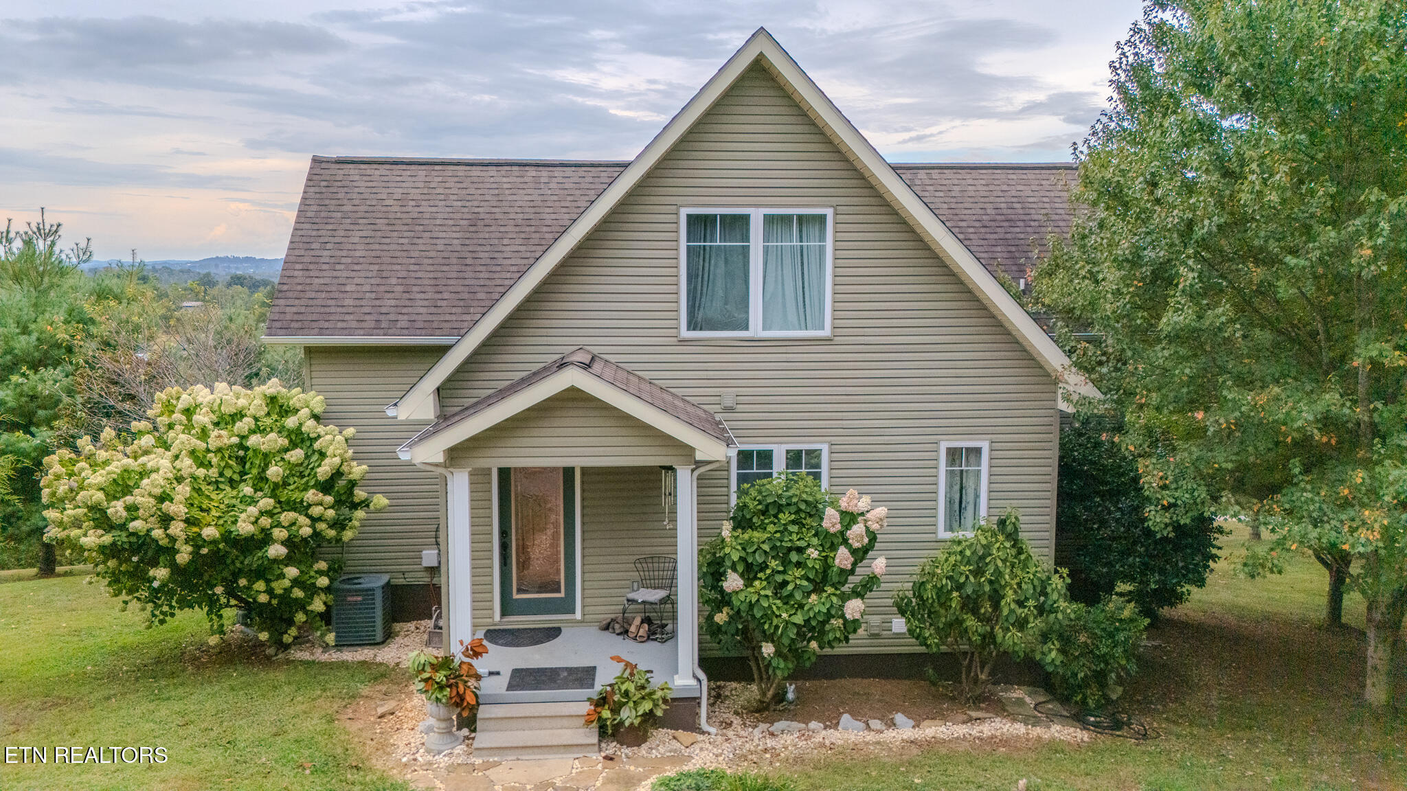 217 Brantley Acres Speedwell, TN 37870 - Photo 8 of 59 DJI_20250902175349_0849_D