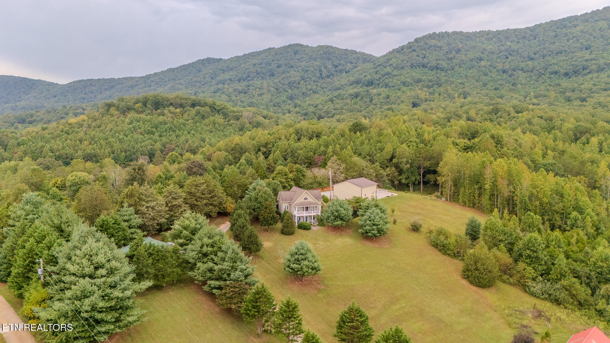 217 Brantley Acres Speedwell, TN 37870 - Photo 9 of 59 DJI_20250902175500_0850_D
