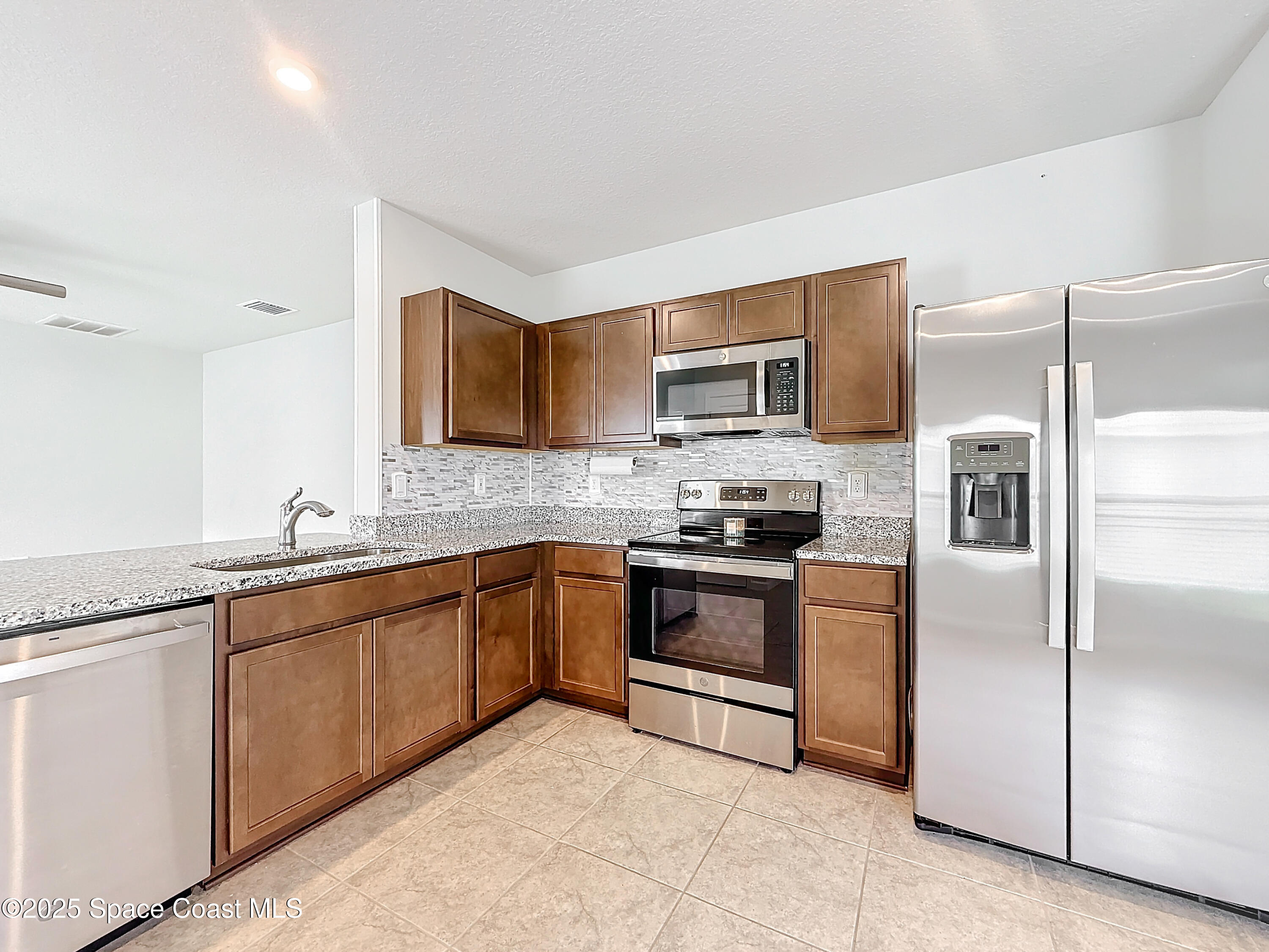 214 Raspberry Road Fort Pierce, FL 34981 - Photo 10 of 31 Photo
