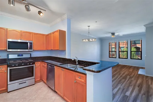 $2,100 | 2722 Via Tivoli, Unit 422B, Clearwater, FL 33764