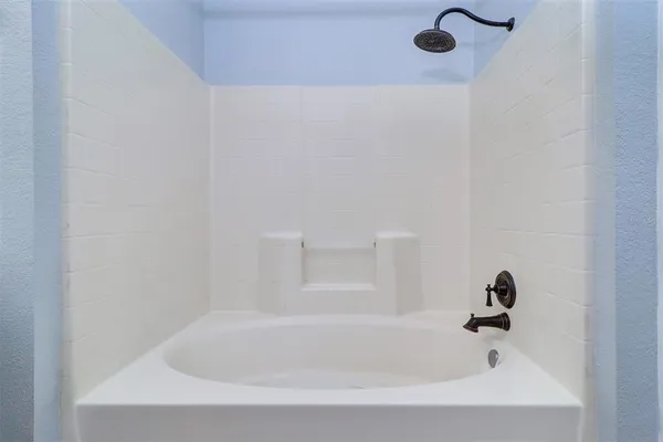 $2,100 | 2722 Via Tivoli, Unit 422B, Clearwater, FL 33764