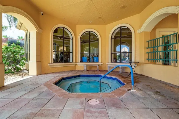 $2,100 | 2722 Via Tivoli, Unit 422B, Clearwater, FL 33764