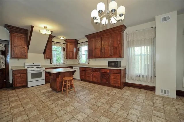 $249,900 | 25 Wabash Avenue, Hickory, PA 15340