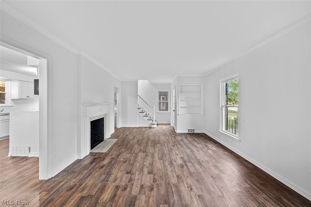 2392 Dysart Road Cleveland, OH 44118 - Photo 5 of 33 Gallery Image 5