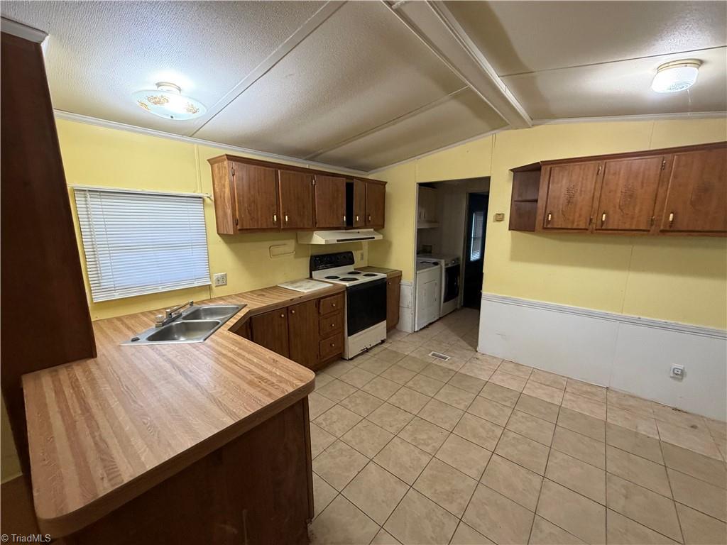 921 Tobaccoville Road Rural Hall, NC 27045 - Photo 8 of 18 Gallery Image 8