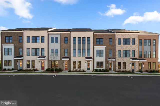 $783,445 | 13904 Aviation Place, Unit HOMESITE 120, Herndon, VA 20171