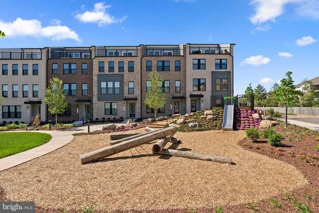 $783,445 | 13904 Aviation Place, Unit HOMESITE 120, Herndon, VA 20171