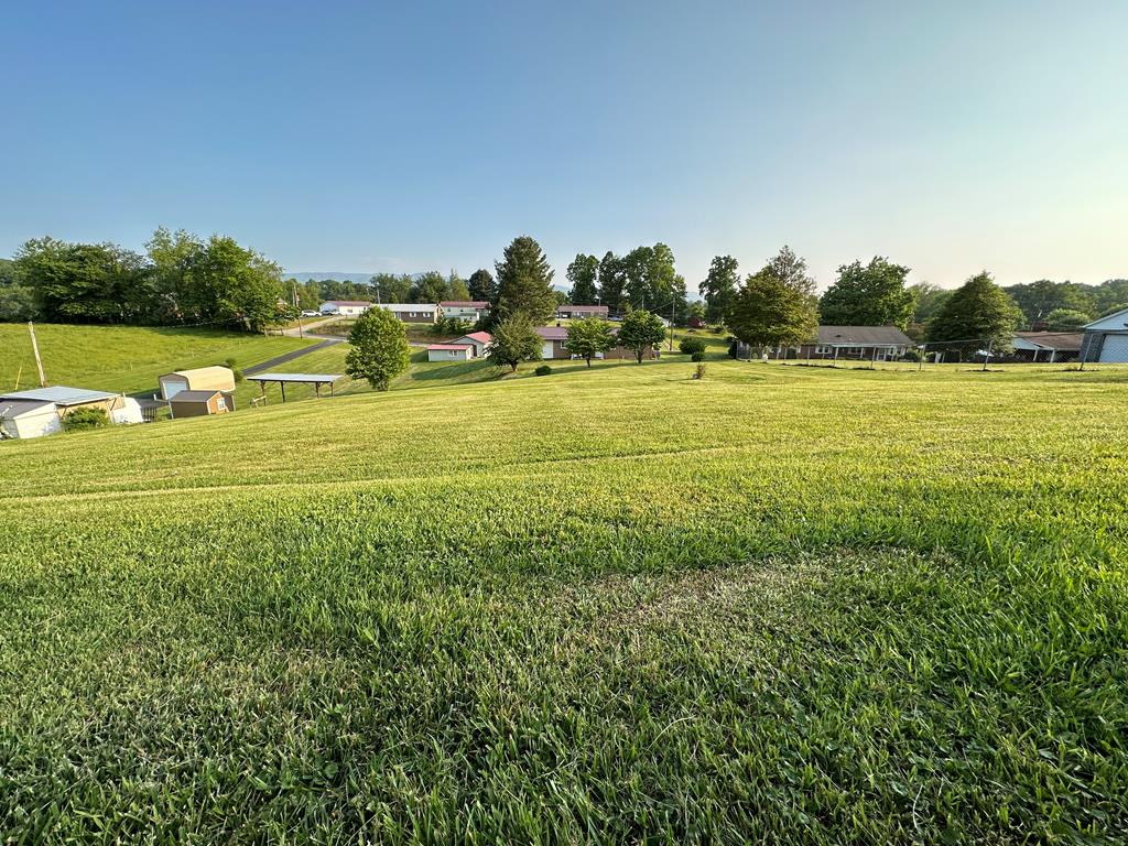 999 Grubmore Road Marion, VA 24354 - Photo 7 of 26 Gallery Image 7