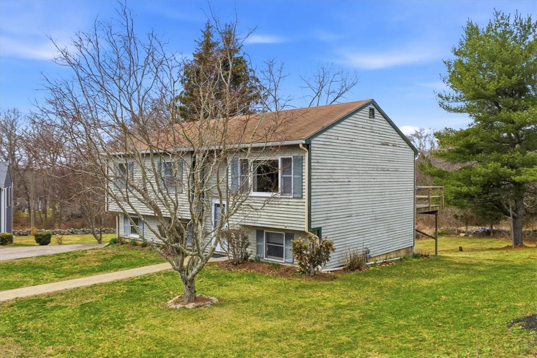 7 Brookview Court Westerly, RI 02891 - Photo 28 of 40