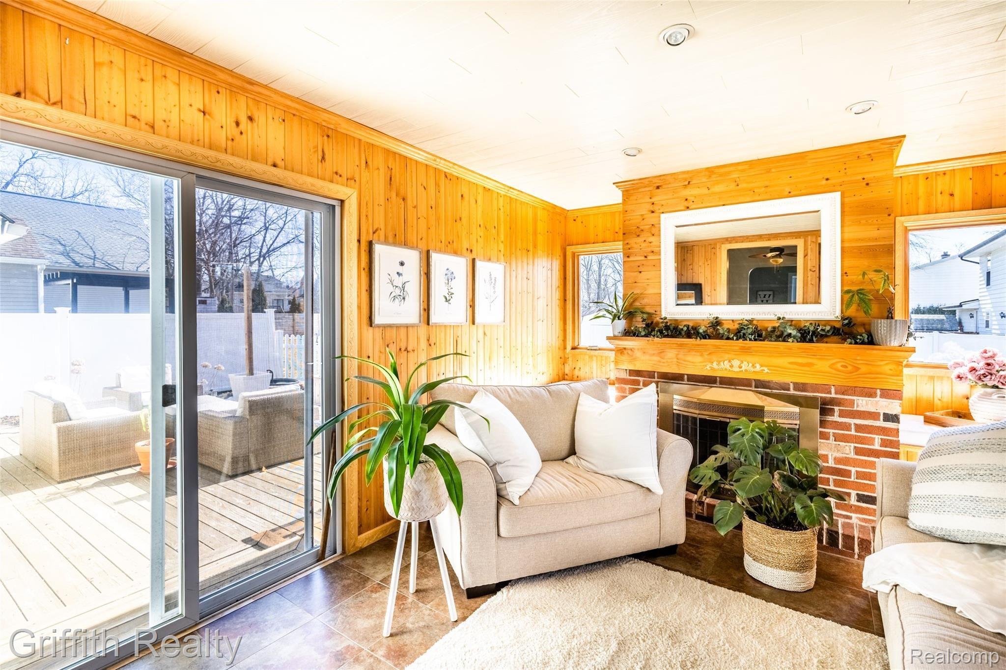 137 Riddle Street Howell, MI 48843 - Photo 22 of 62 137 Riddle Street-29.jpg