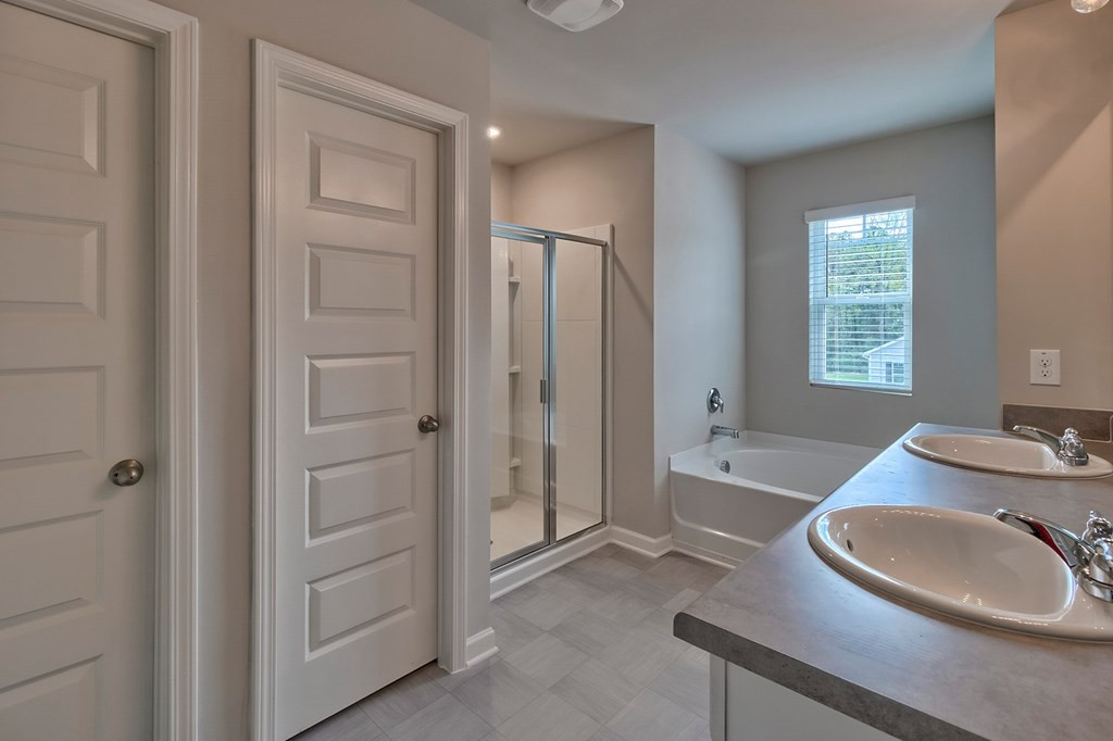 147 Lookout Loop North Augusta, SC 29841 - Photo 19 of 37 Master Bath