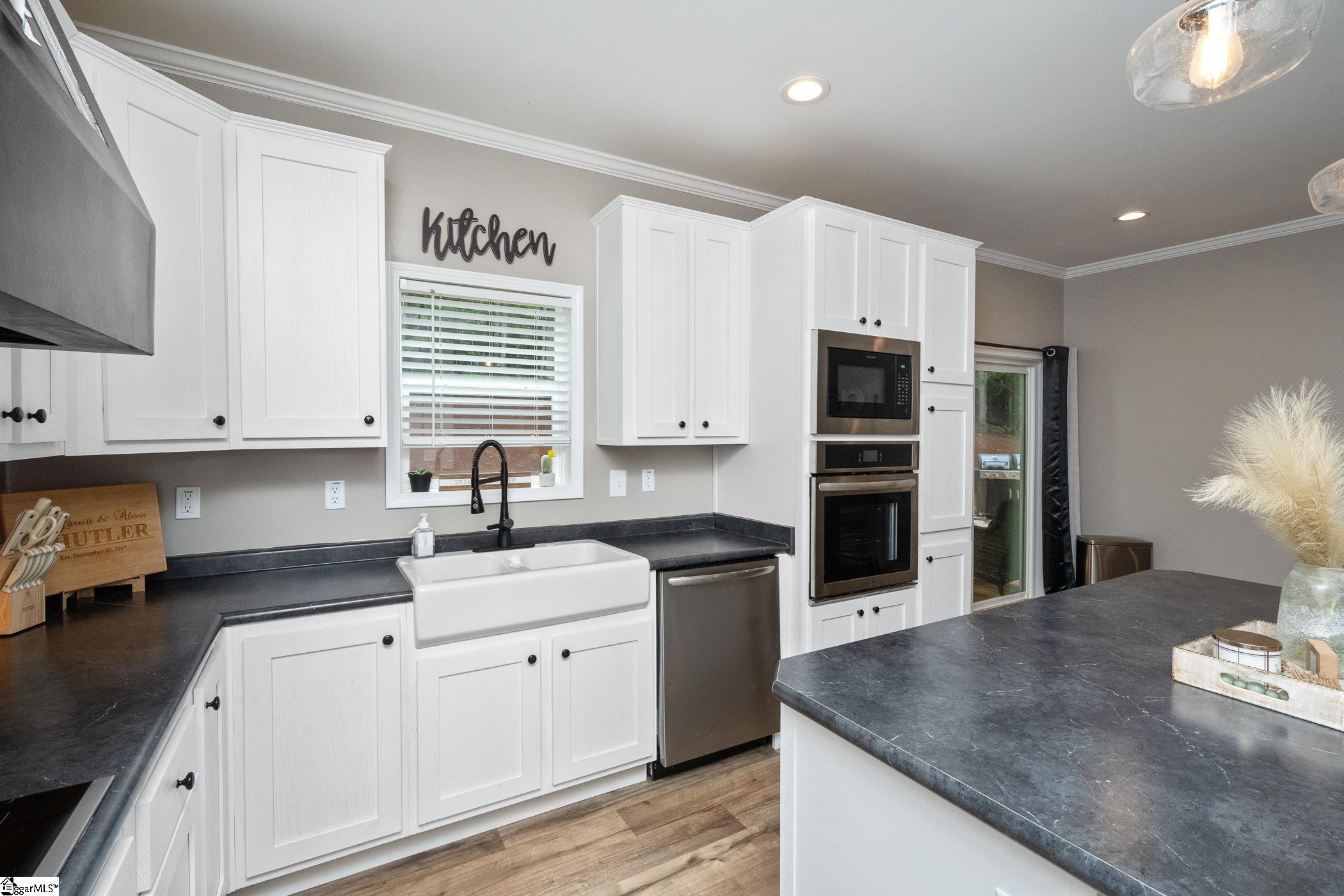 825 Old Cedar Rock Road Easley, SC 29640 - Photo 8 of 31