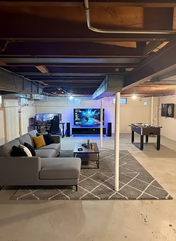 $163,000 | 220 Westgate Avenue, Chicago Heights, IL 60411