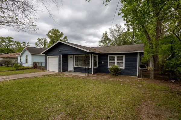 $1,297 | 4710 El Paso Avenue, Beaumont, TX 77703