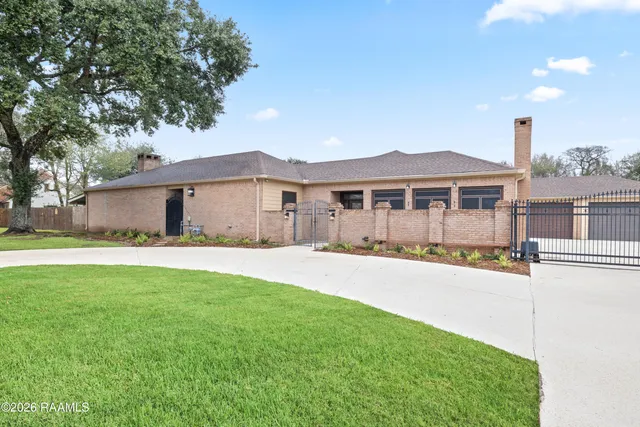 $550,000 | 308 Monteigne Drive, Lafayette, LA 70506
