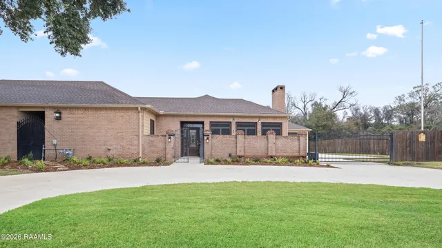 $550,000 | 308 Monteigne Drive, Lafayette, LA 70506