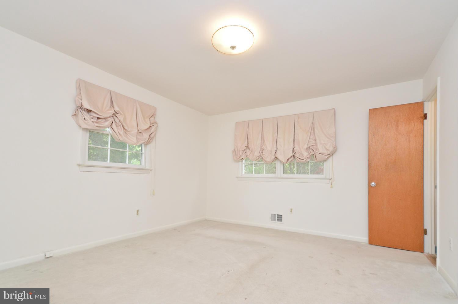13127 Buccaneer Road Silver Spring, MD 20904 - Photo 12 of 23 Bedroom (Master)