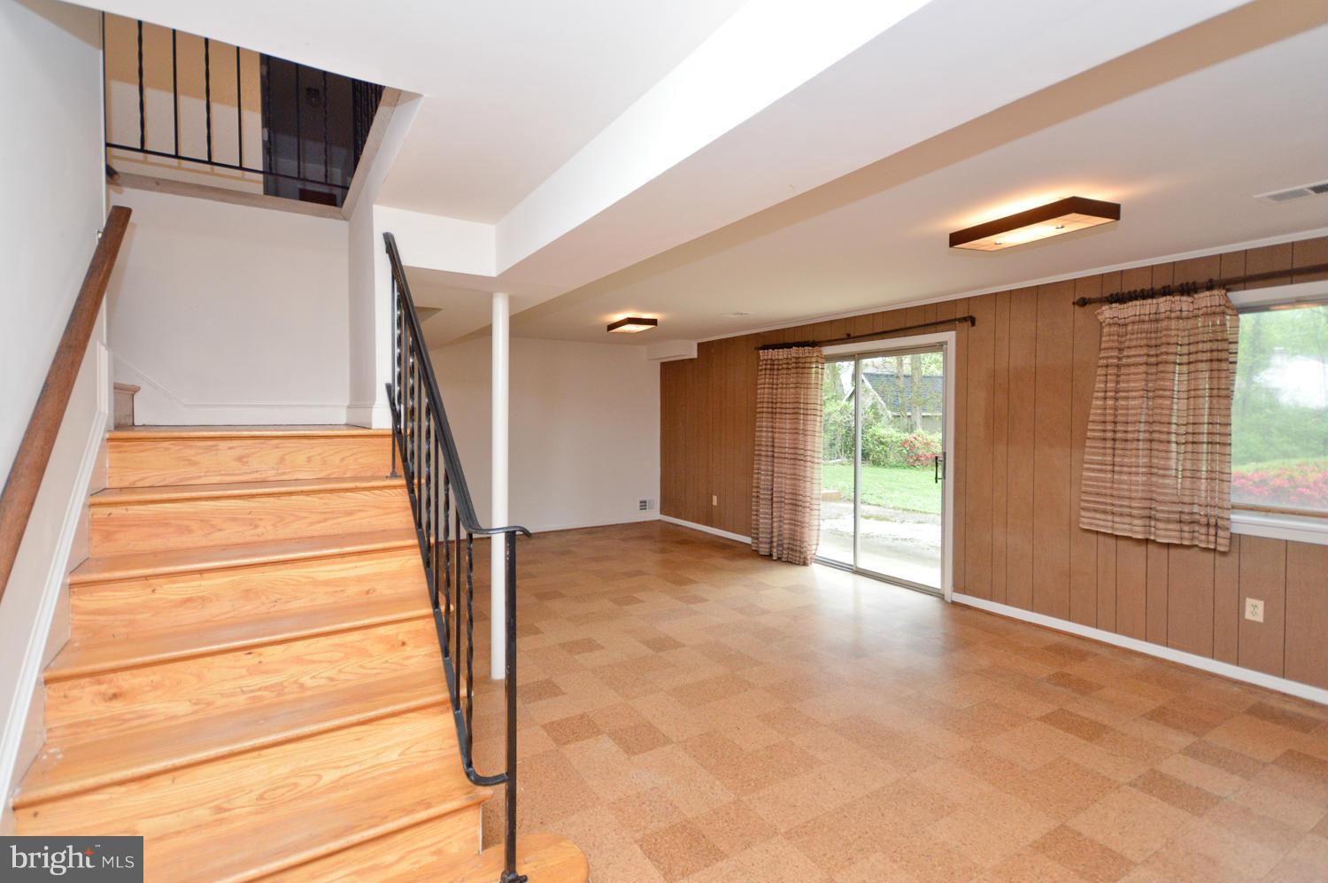 13127 Buccaneer Road Silver Spring, MD 20904 - Photo 19 of 23 Family Room