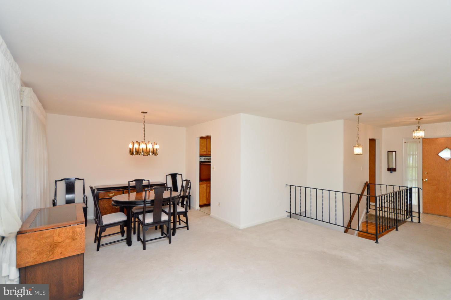 13127 Buccaneer Road Silver Spring, MD 20904 - Photo 7 of 23 Dining Room