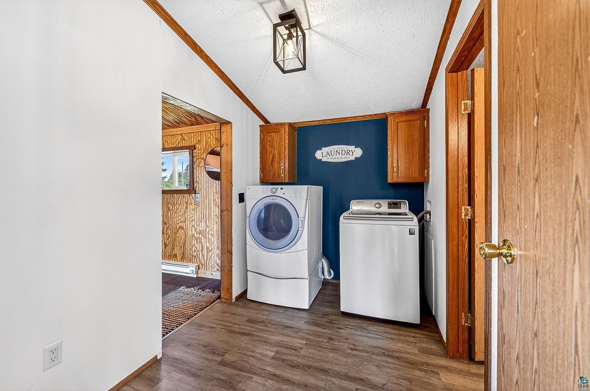 5404 Midbon Road Superior, WI 54880 - Photo 22 of 30